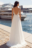 Vestido de noiva longo em tule plissado com linha de marfim e fenda