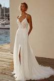 Vestido de Noiva Longo de Praia com Alças Finas em Marfim e Apliques