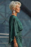 Vestido Longo Sereia com Decote Canoa em Pinho para Mãe da Noiva