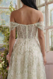 Vestido Midi Floral Verde Claro com Decote Ombro a Ombro e Corpete para Convidada de Casamento