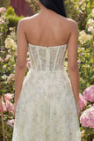 Vestido Midi Floral Verde Claro Sem Alças para Convidada de Casamento