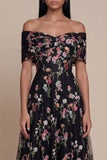 Vestido Midi de Tule Preto Floral com Ombros a Ombro para Convidada de Casamento