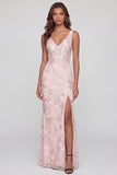 Vestido Comprido Rosa com Decote em V Estampado Floral e Racha Perfeito Para as Convidadas de Casamento.