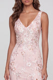 Vestido Comprido Rosa com Decote em V Estampado Floral e Racha Perfeito Para as Convidadas de Casamento.