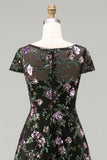 Vestido preto de decote redondo floral com decote longo da mãe da noiva e lantejoulas