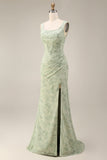 Vestido de baile de finalistas com decote quadrado floral e sereia de sálvia poeirenta
