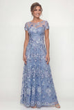 Vestido Comprido Azul Acinzentado com Floral e Aplicações para Mãe da Noiva