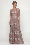 Vestido Comprido Azul Acinzentado com Floral e Aplicações para Mãe da Noiva