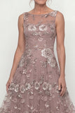 Vestido Comprido Floral Rosa Brilhante para Mãe da Noiva