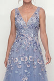 Vestido Comprido Floral Azul Acinzentado Brilhante para Mãe da Noiva com Missangas
