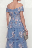 Vestido Comprido Azul Acinzentado Brilhante com Aplicações e Folhos para a Mãe da Noiva