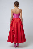 Vestido Cerimónia Longo Sem Alças em Linha A com Folhos em Tons de Fúcsia e Vermelho