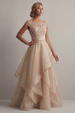Vestido de Mãe da Noiva com Decote Bateau com Lantejoulas