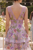 Mini-vestido cocktail em tule bordado em tule Lilás, decote em V,