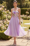 Vestido Midi Floral Bordado Linha A em Tule Lilas, sem alças para Convidada de Casamento