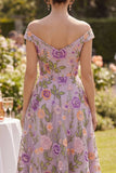 Vestido midi floral bordado em tule lilás, linha A-line fora do ombro para Convidada de Casamento