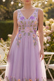 Vestido Midi Floral Midi Bordado em Linha A em Tule Lilas, decote em V para Convidada de Casamento
