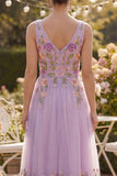 Vestido Midi Floral Midi Bordado em Linha A em Tule Lilas, decote em V para Convidada de Casamento