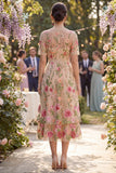 Vestido midi floral midi bordado em tule com decote em V blush e mangas curtas para Convidada de Casamento