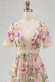 Vestido midi floral midi bordado em tule com decote em V blush e mangas curtas para Convidada de Casamento