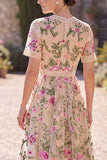 Vestido midi floral midi bordado em tule com decote em V blush e mangas curtas para Convidada de Casamento