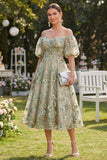 Vestido midi floral, com missangas em tule linha A fora dos ombros para Convidada de Casamento