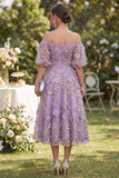 Vestido midi floral, com missangas em tule linha A fora dos ombros para Convidada de Casamento