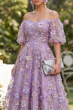 Vestido midi floral, com missangas em tule linha A fora dos ombros para Convidada de Casamento