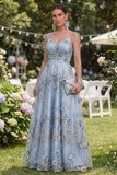 Vestido Longo Floral Azul A-Line com Tule Aplicado com Missangas e Franzidas para Convidada de Casamento