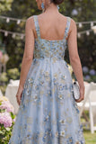 Vestido Midi Floral Midi A-Line Aplicado com Missangas e Franzidos para Convidada de Casamento