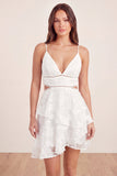 Vestido de Graduação Mini Floral Branco com Corte em Linha A