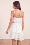 Vestido de Graduação Mini Floral Branco com Corte em Linha A