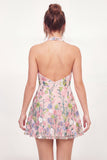 Mini vestido de graduação cor-de-rosa com decote halter e decote floral bordado em tule