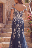 Vestido longo de baile floral em tule com ombros frios e sereias azul-marinho com apliques