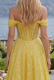 Vestido longo de baile amarelo brilhante em linha A com espartilho de ombros caídos