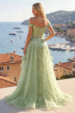 Vestido de Baile Longo Verde Ombros à Vista Floral e Capa