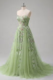 Vestido de Baile de Tule A-Line Bordado Floral Verde Sem Alças