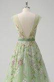 Vestido de Baile de Tule A-Line Bordado Verde com decote em V