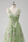 Vestido de Baile de Baile Verde Floral Floral com Decote V A Line