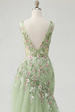Vestido de Baile de Finalistas Verde Floral com Decote em V e Folhos Aplicados à Sereia