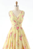 Vestido de Baile de Finalistas Amarelo com Decote em V e Linha A Floral com Fenda