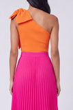 Vestido Maxi Plissado Linha A Laranja e Fúcsia Um Ombro com Laço Convidadas de Casamento