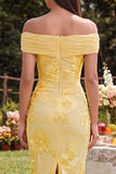 Vestido Maxi Floral Amarelo, Bodycon Ombro Descoberto, com Abertura e Abertura
