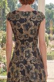 Um vestido Jacquard Long Mother Of the Bride com decote preto e gola bata