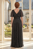 Vestido Mãe da Noiva preto preto em V, linha A, com mangas esvoaçantes