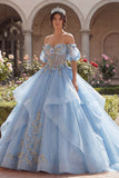Vestido de baile azul celeste floral ombro descoberto
