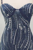 Vestido de cocktail curto cintilante azul-marinho com alças grossas e missangas