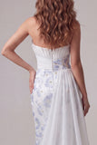 Vestido formal longo floral franzido body-free azul-claro com cinta