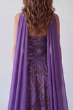 Vestido formal longo em chiffon roxo A-Line sem alças com cachecol no pescoço