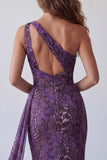 Vestido formal longo em chiffon roxo de um ombro sereia com faixa
